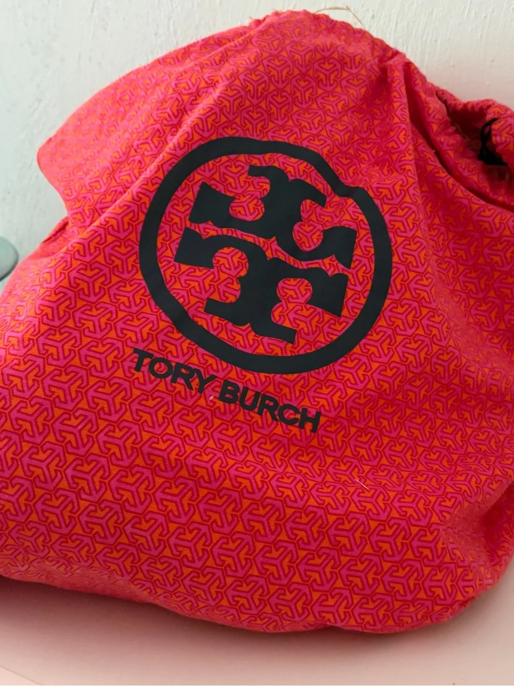 Tory Burch Brown Straw-Textured Tote w original Dust bag !
